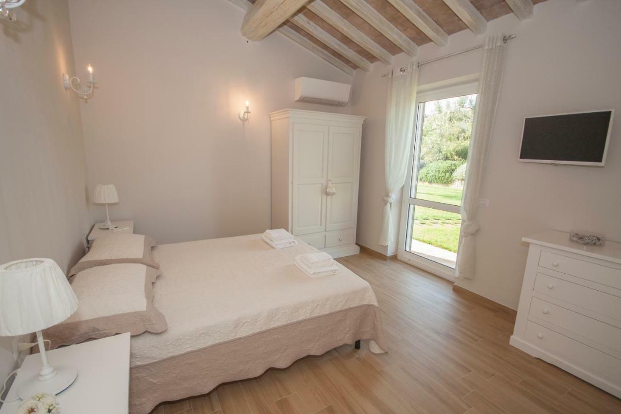 Agriturismo Il Mirto Pescia Romana Buitenkant foto