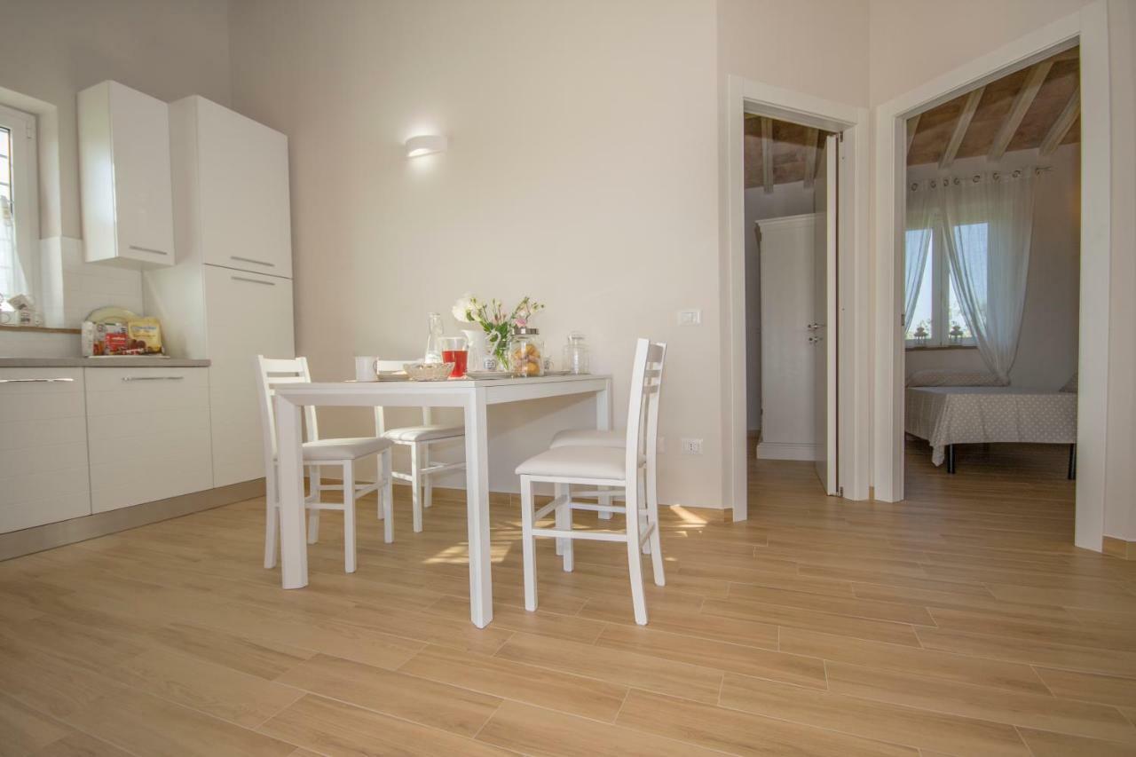 Agriturismo Il Mirto Pescia Romana Buitenkant foto